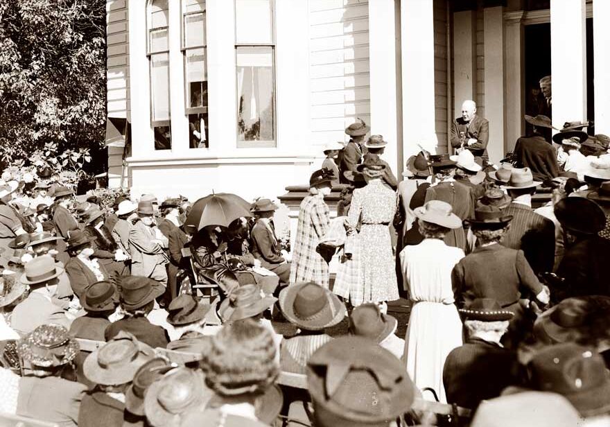 Col Noel Percy Adams addressing crowd at official presentation and opening of WDFU Melrose Rest Home in 1944
