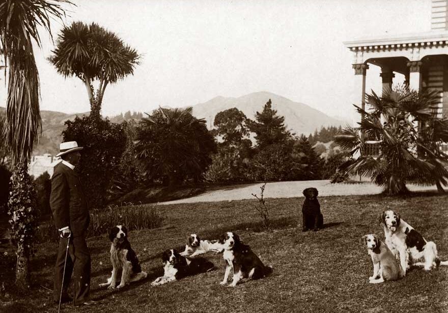 Percy Adams at Melrose House with dogs Shot, Rover, Tojo, Waka & Bang